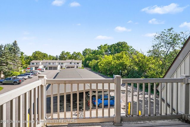 523 Bainbridge Drive 45, East Lansing, MI 48823