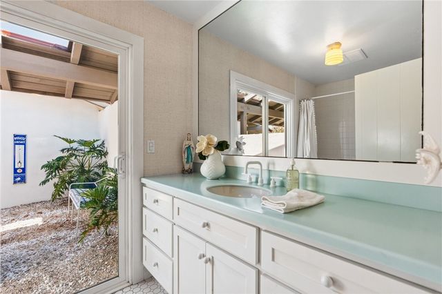 416 Onda, Newport Beach, CA 92660