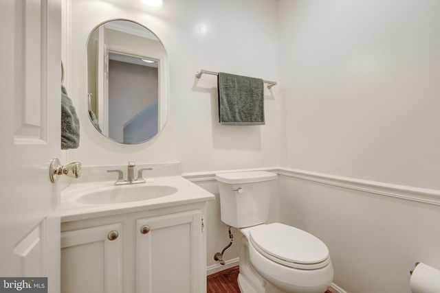 2960 OAKLEIGH LN, Oakton, VA 22124