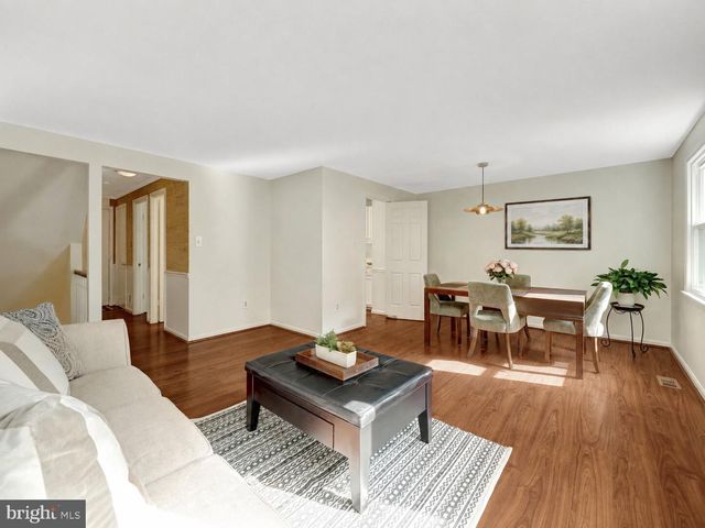 2960 OAKLEIGH LN, Oakton, VA 22124