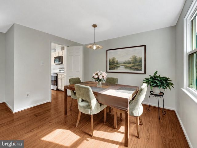 2960 OAKLEIGH LN, Oakton, VA 22124