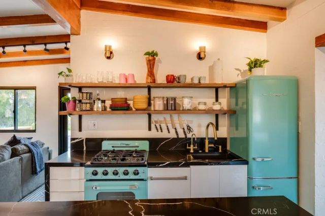 9405 Lanning Lane, Morongo Valley, CA 92256