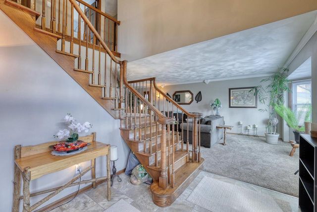 S28W30310 West End LANE, Waukesha, WI 53188