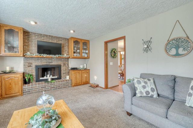 S28W30310 West End LANE, Waukesha, WI 53188
