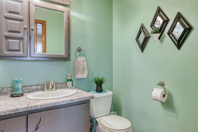 S28W30310 West End LANE, Waukesha, WI 53188