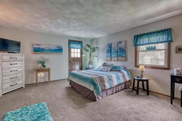 S28W30310 West End LANE, Waukesha, WI 53188