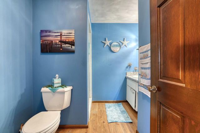 S28W30310 West End LANE, Waukesha, WI 53188