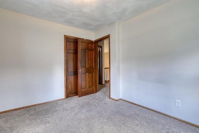 S28W30310 West End LANE, Waukesha, WI 53188