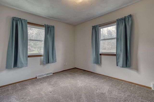 S28W30310 West End LANE, Waukesha, WI 53188