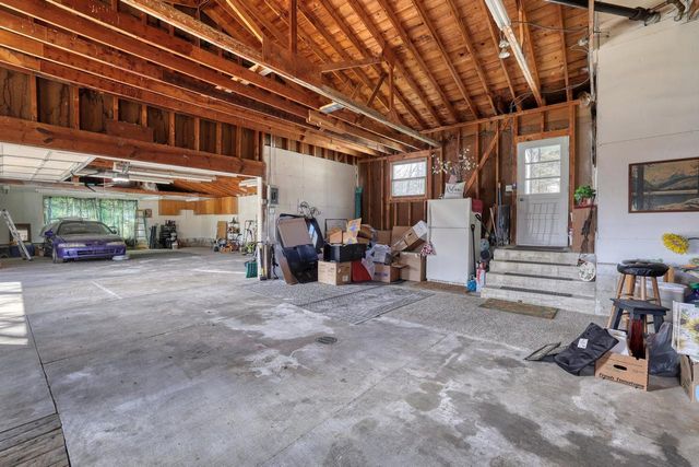 S28W30310 West End LANE, Waukesha, WI 53188