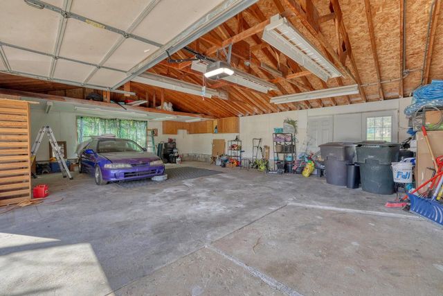 S28W30310 West End LANE, Waukesha, WI 53188