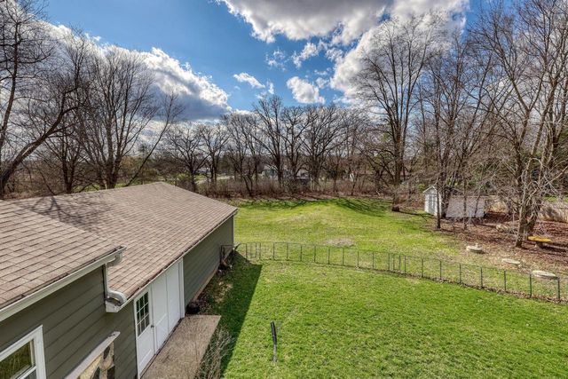 S28W30310 West End LANE, Waukesha, WI 53188