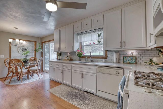 S28W30310 West End LANE, Waukesha, WI 53188