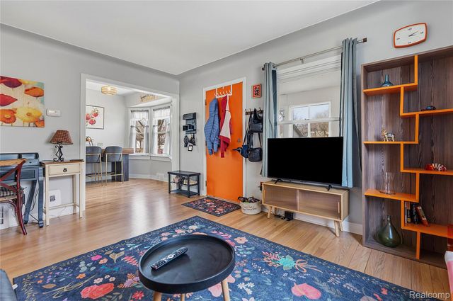2193 Cambridge Road, Berkley, MI 48072