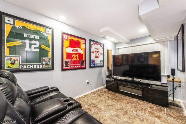 67 Cliff St, Paterson City, NJ 07522