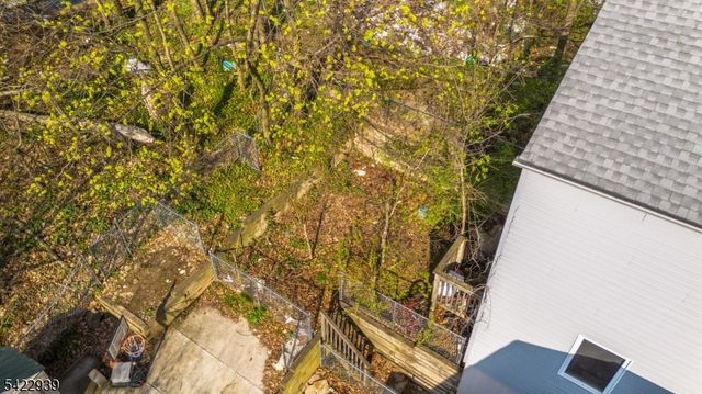 67 Cliff St, Paterson City, NJ 07522