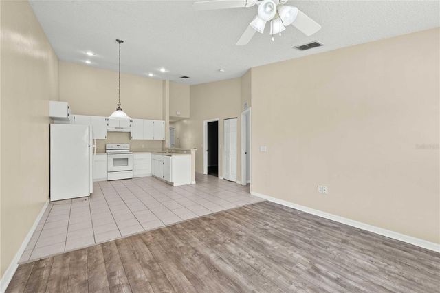 37139 GRASSY HILL LANE, Dade City, FL 33525