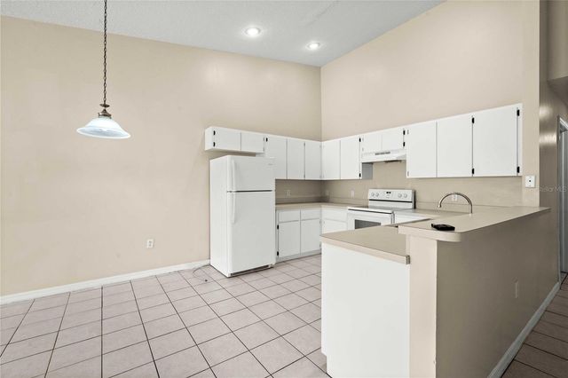 37139 GRASSY HILL LANE, Dade City, FL 33525