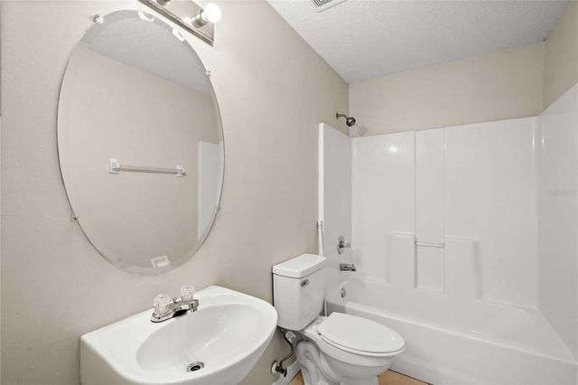 37139 GRASSY HILL LANE, Dade City, FL 33525