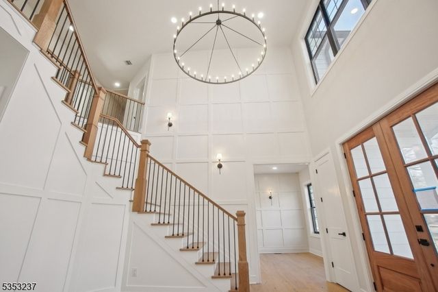 24 Rockwood Rd, Florham Park Boro, NJ 07932