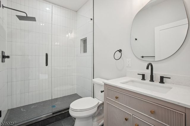 24 Rockwood Rd, Florham Park Boro, NJ 07932