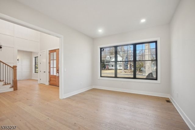 24 Rockwood Rd, Florham Park Boro, NJ 07932