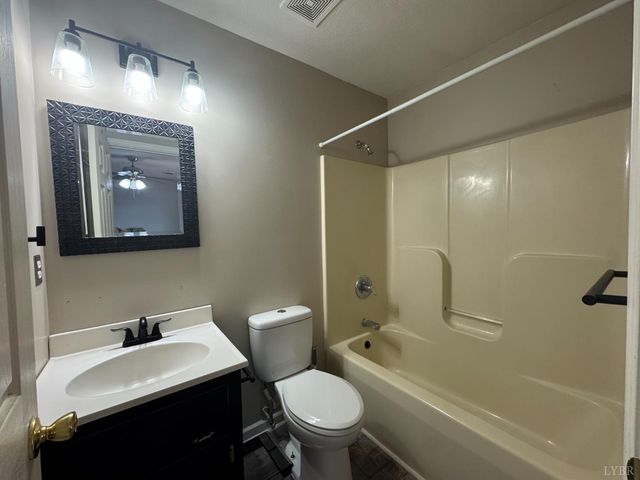 3363 Horseshoe Road, Appomattox, VA 24522