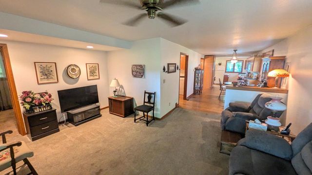 6630 Channel ROAD, Waterford, WI 53185