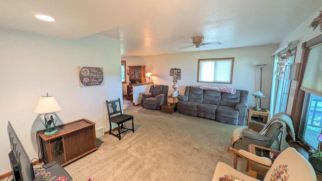 6630 Channel ROAD, Waterford, WI 53185