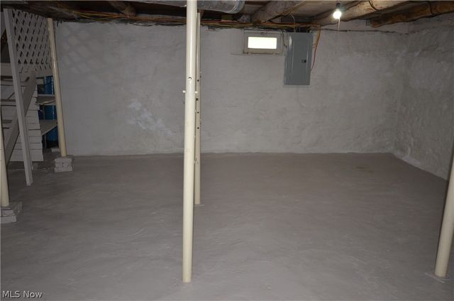 989 Industry Road, Atwater, OH 44201