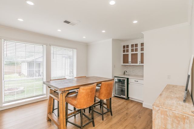 3909 Trail Lake Drive, Fort Worth, TX 76109