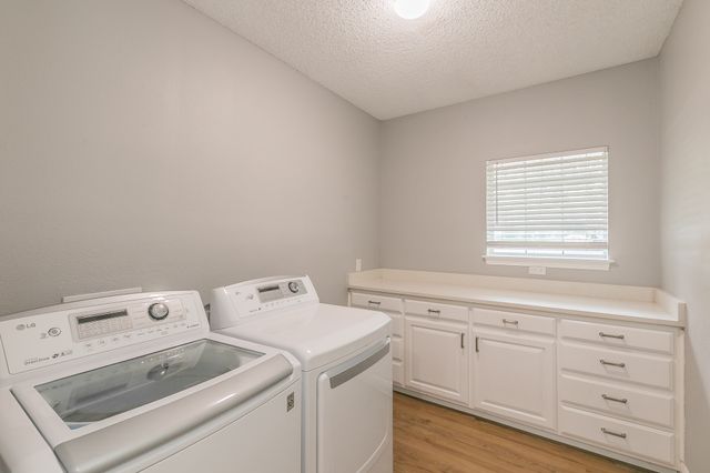 3909 Trail Lake Drive, Fort Worth, TX 76109