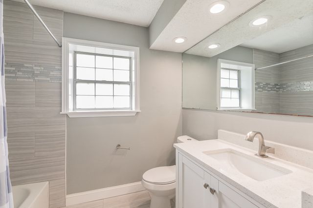 3909 Trail Lake Drive, Fort Worth, TX 76109