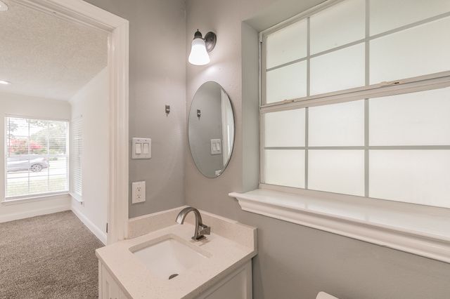 3909 Trail Lake Drive, Fort Worth, TX 76109