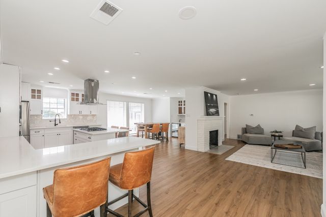 3909 Trail Lake Drive, Fort Worth, TX 76109