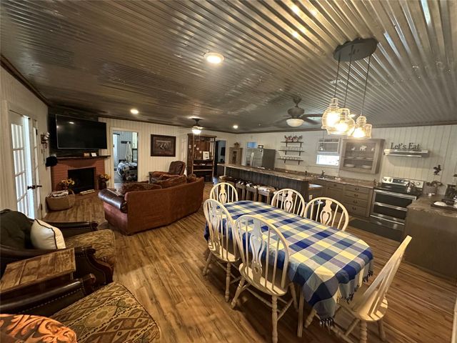 8775 I-45 S, Centerville, TX 75855