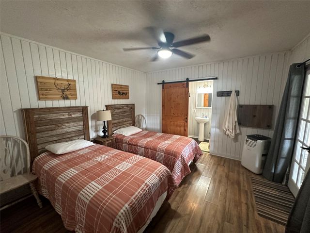 8775 I-45 S, Centerville, TX 75855