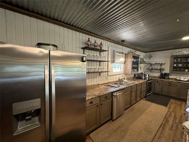 8775 I-45 S, Centerville, TX 75855