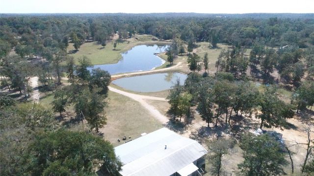 8775 I-45 S, Centerville, TX 75855