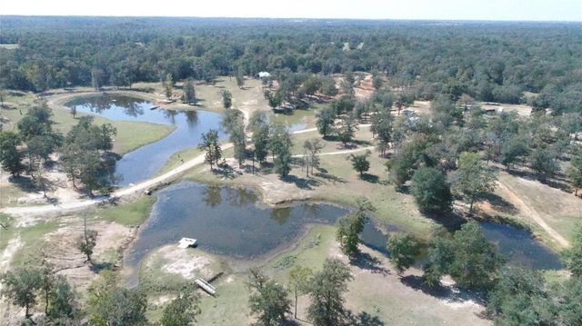 8775 I-45 S, Centerville, TX 75855
