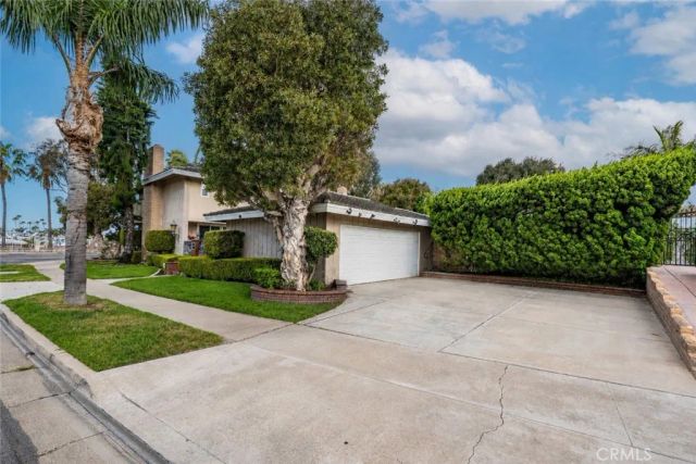 17188 Edgewater, Huntington Beach, CA 92649