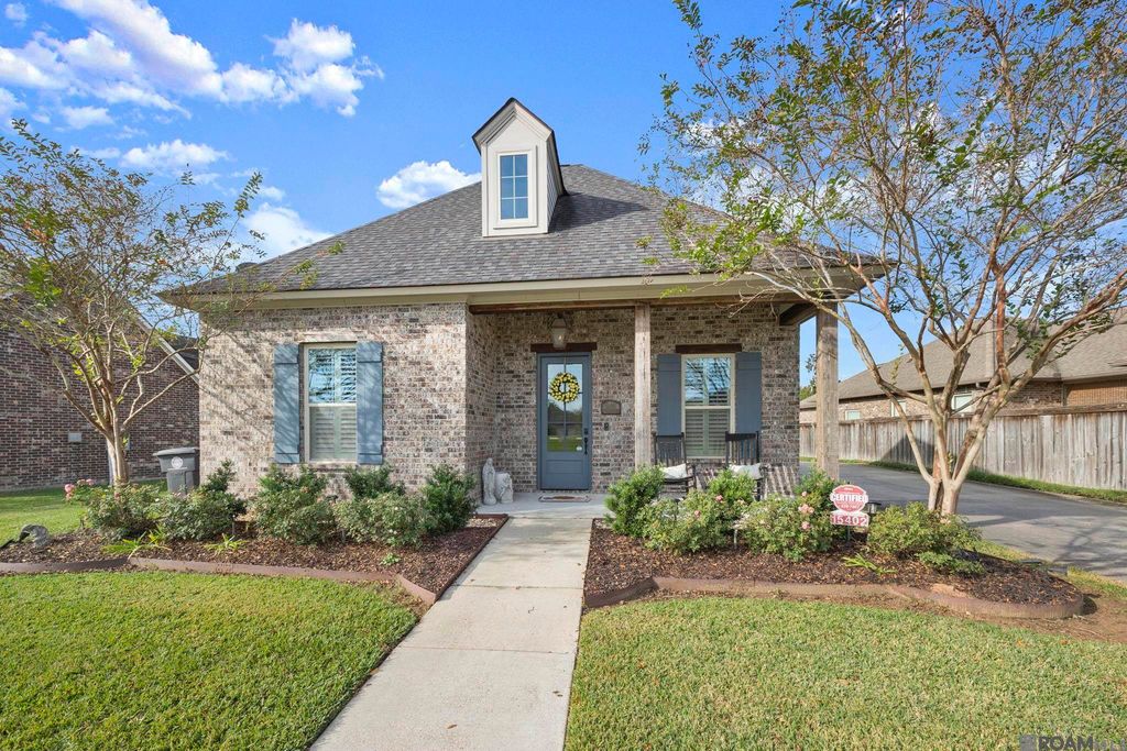 15402 Green Trails Blvd, Baton Rouge, LA 70817