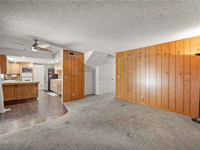 5197 E Hamilton, Fresno, CA 93727