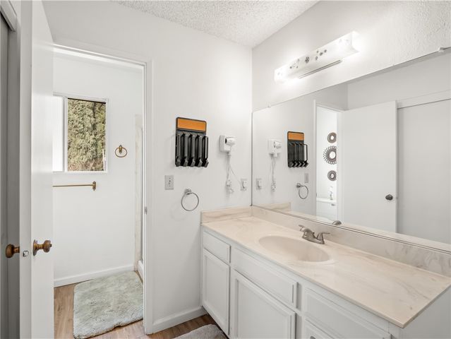 5197 E Hamilton, Fresno, CA 93727