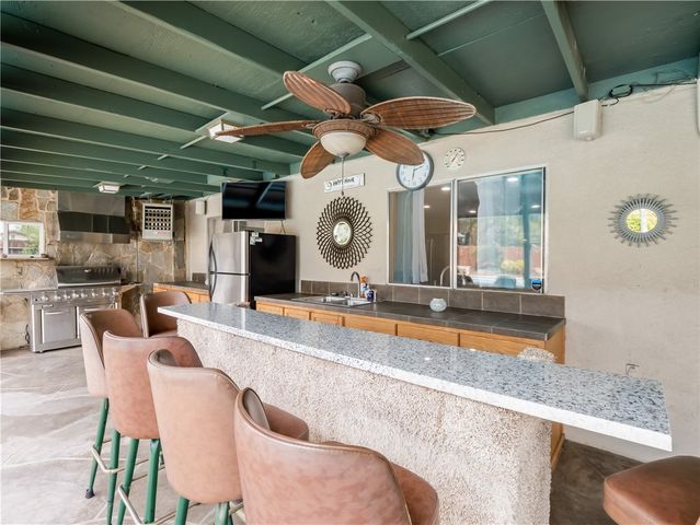 5197 E Hamilton, Fresno, CA 93727