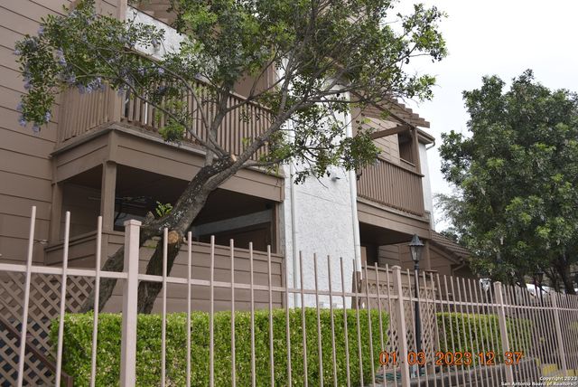 4107 Medical Dr Apt 8204, San Antonio, TX 78229