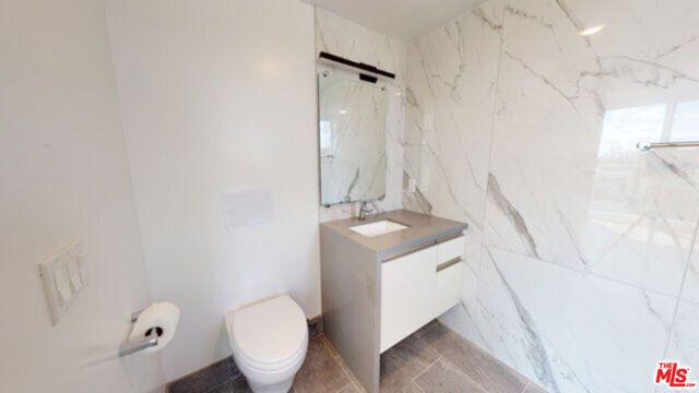 1143 Glenville Drive 301, Los Angeles, CA 90035