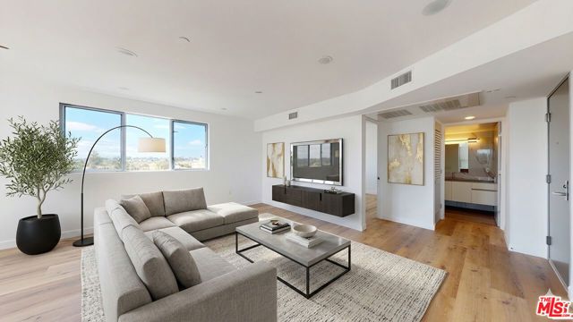 1143 Glenville Drive 301, Los Angeles, CA 90035