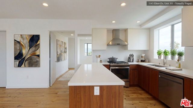 1143 Glenville Drive 301, Los Angeles, CA 90035