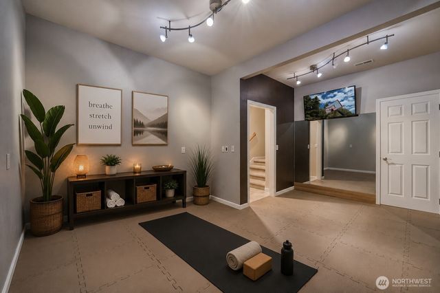 6432 166th Place SE, Bellevue, WA 98006